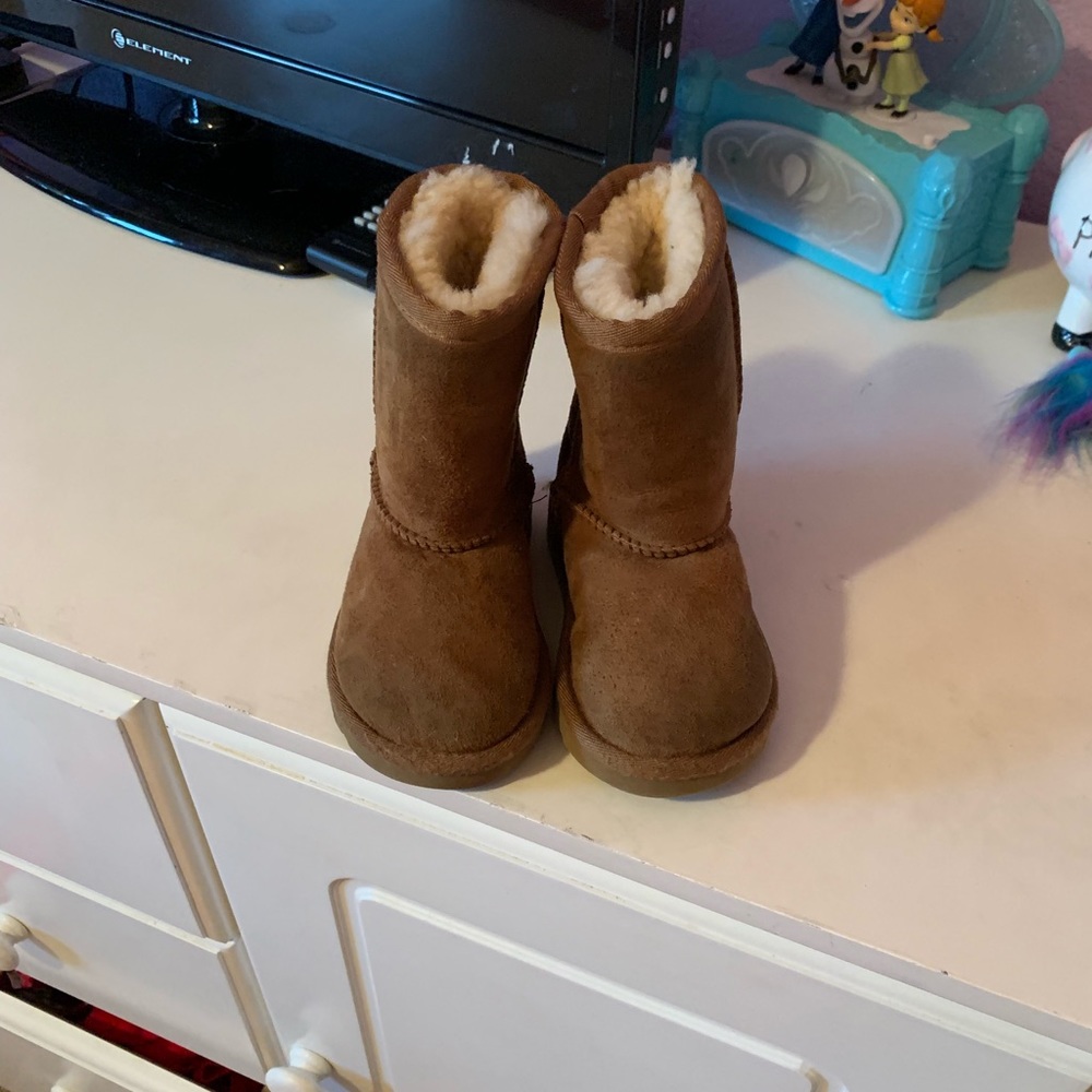 Kids toddler Uggs